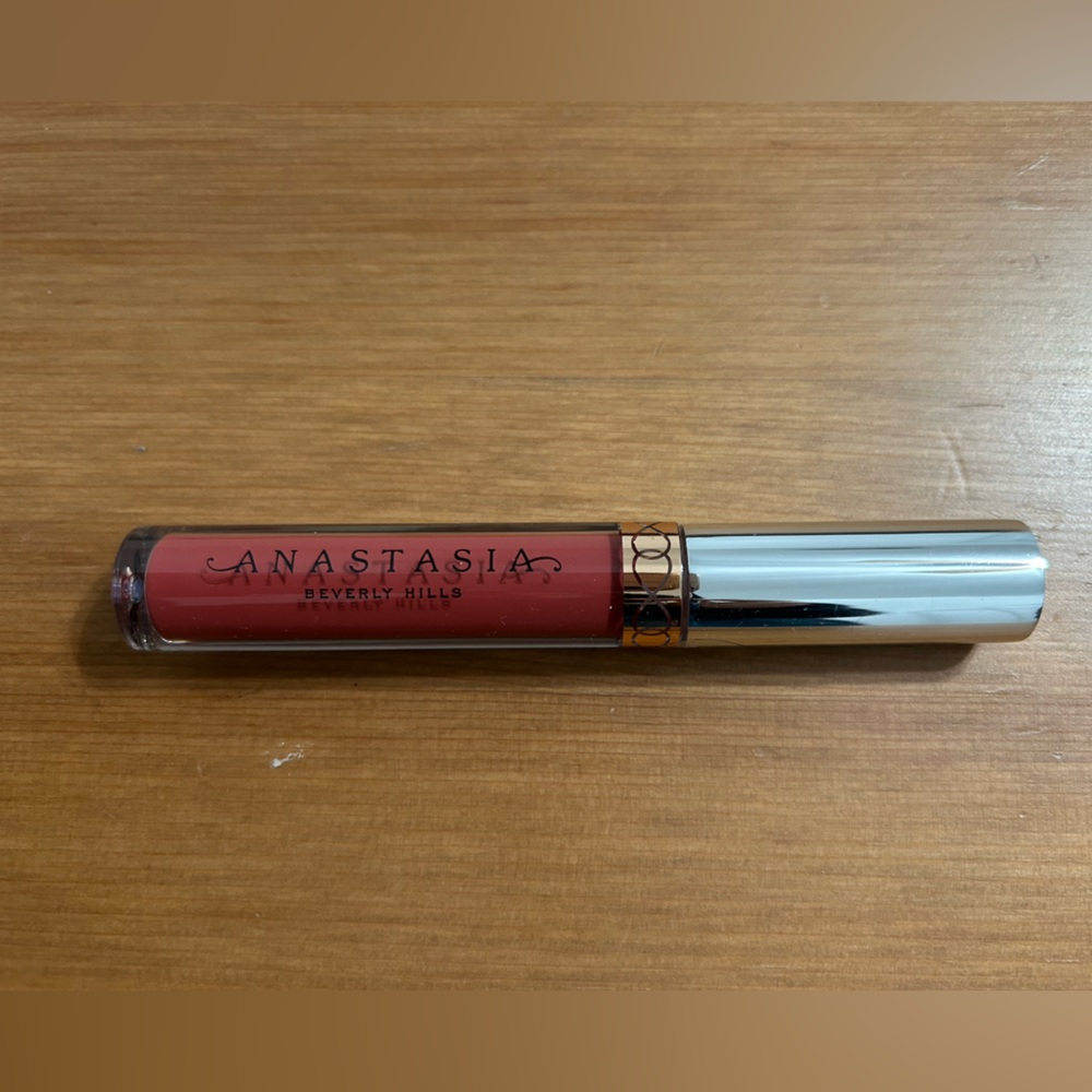 Anastasia Beverly Hills liquid lipstick in dazed 3.2 g full size